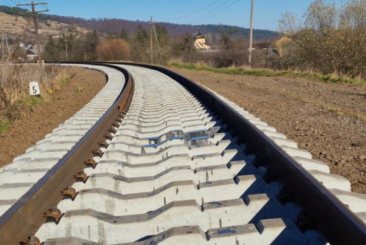 Koleje Ukraińskie kładą nowy tor od Chyrowa do polskiej granicy [zdjęcia]