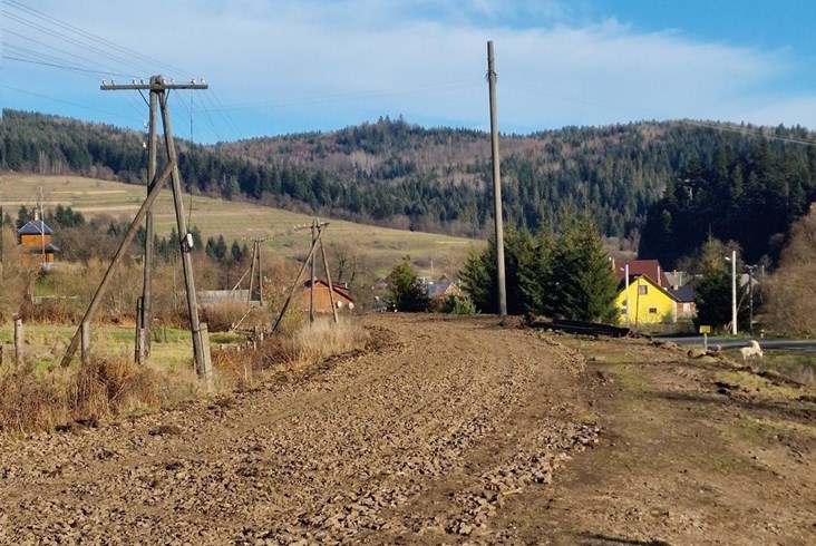 Koleje Ukraińskie kładą nowy tor od Chyrowa do polskiej granicy [zdjęcia]