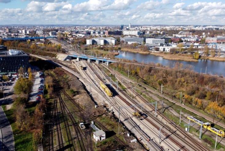 Opóźniona modernizacja ważnych krakowskich stacji zmierza do finału