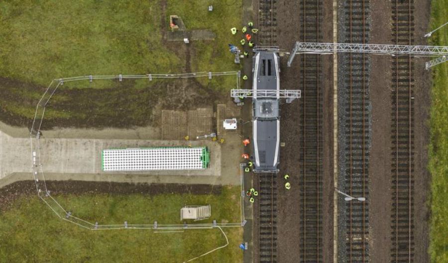 Pesa zakończyła testy lokomotywy wodorowej. Prezentacja tankowania na filmie