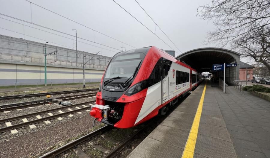 Koleje Wielkopolskie z kompletem spalinowych Impulsów. Wkrótce dostaną pantografy [zdjęcia]