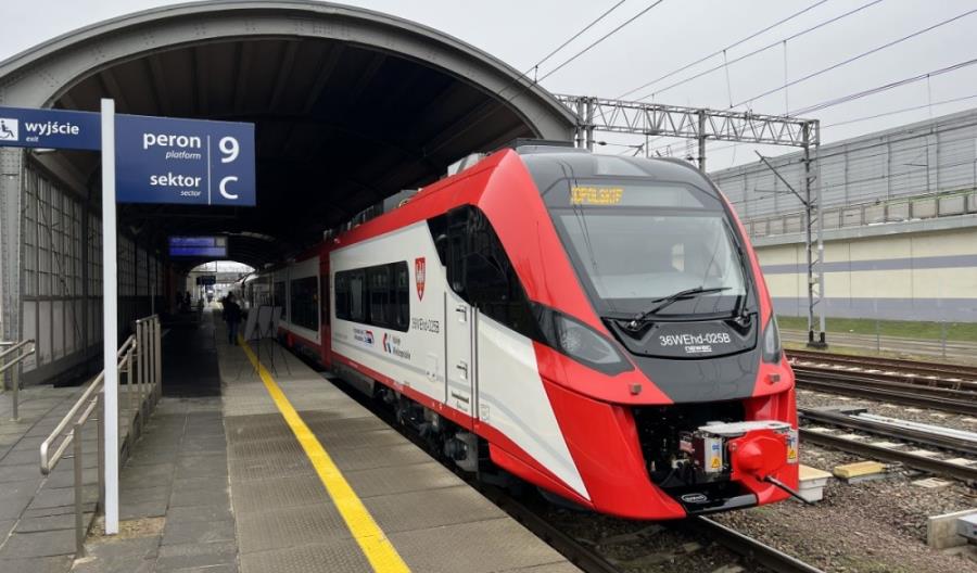 Koleje Wielkopolskie z kompletem spalinowych Impulsów. Wkrótce dostaną pantografy [zdjęcia]
