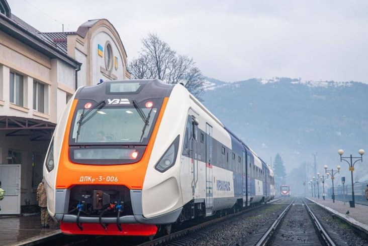 Po 15 latach reaktywowano pociągi na górskiej linii z Ukrainy do Rumunii