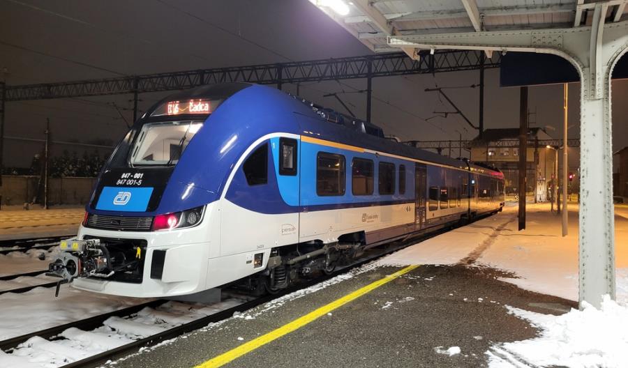 Pierwsze zespoły trakcyjne Pesy dla ČD pojechały do Czech i Austrii [zdjęcia]