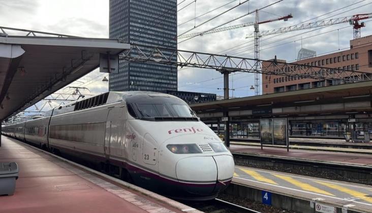 Renfe testuje szybkie pociągi AVE między Hiszpanią a Francją