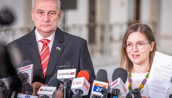Matysiak: Wstrzymanie podwyżek w PKP Intercity to za mało