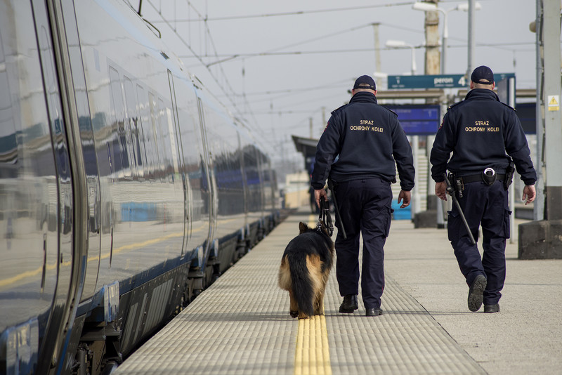 Kamiński: Rosyjscy szpiedzy planowali dywersję na polskiej kolei [aktualizacja]