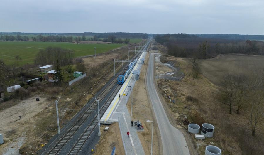 Nowe perony i tor na linii Poznań - Szczecin. Czas przejazdu tak samo zły