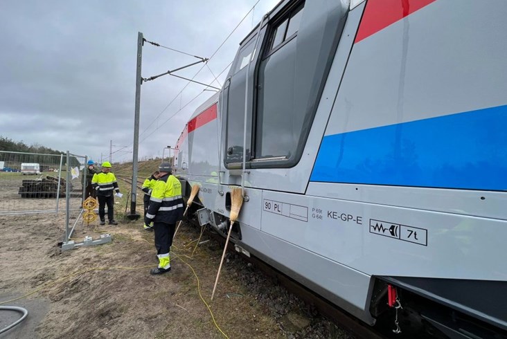 Tak Pesa tankuje wodór
