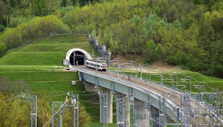 Cztery przetargi na budowlane prace przygotowawcze na liniach kolejowych CPK 