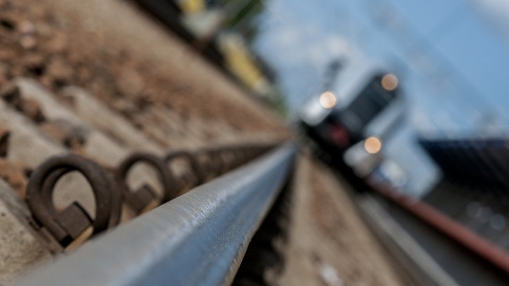 Życzyn. Uszkodzenie torów na trasie do Dęblina, policja na miejscu