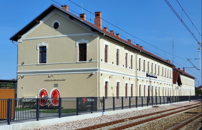 Dworzec Stalowa Wola Rozwadów przeszedł metamorfozę [zdjęcia] - Rynek ...
