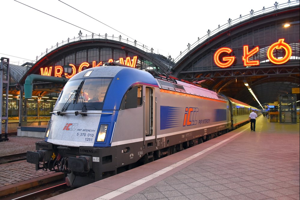 "Drzwi otworzyły się w czasie jazdy". Niebezpieczne zdarzenie we Wrocławiu