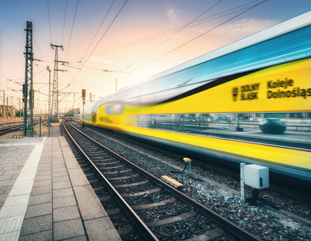 Koleje Dolnośląskie: Co z kolejnymi Elfami i “piętrusami”?