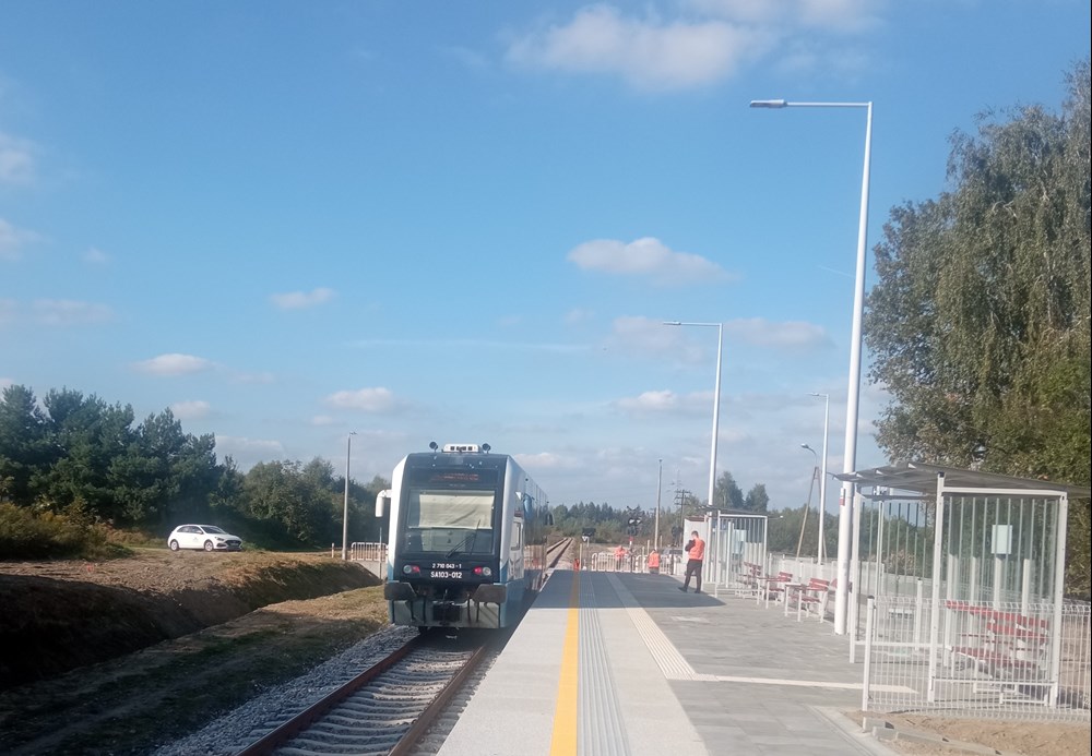 Nowe lokalizacje wielu przystanków przy linii Skierniewice – Łuków