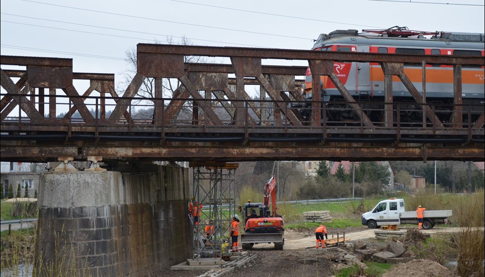 PKP PLK remontują przeprawy na linii 274