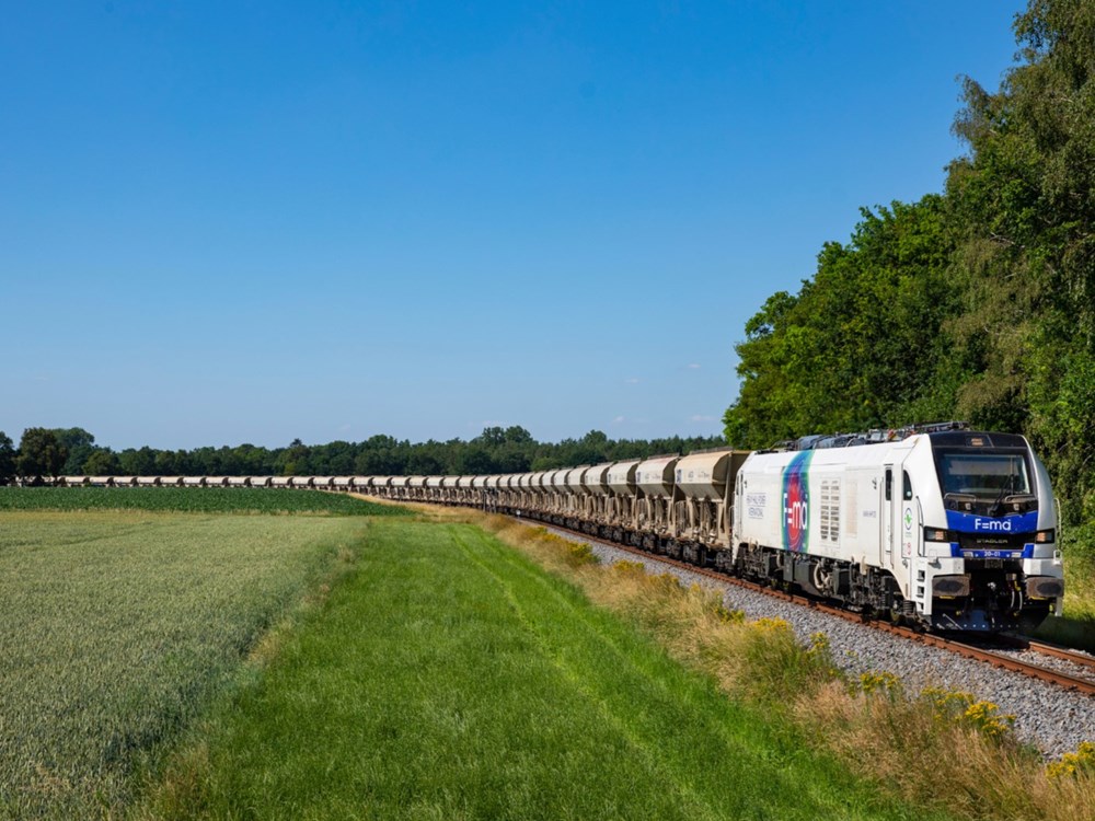 European Loc Pool: Kolejny EuroDual wynajęty