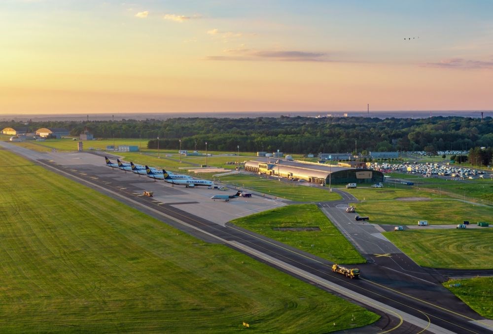 PLK: Pociągi dojadą na lotnisko w Modlinie w 2029 roku