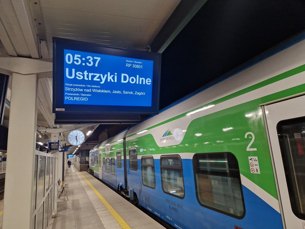 Niewielu pasażerów z Rzeszowa do Ustrzyk Dolnych