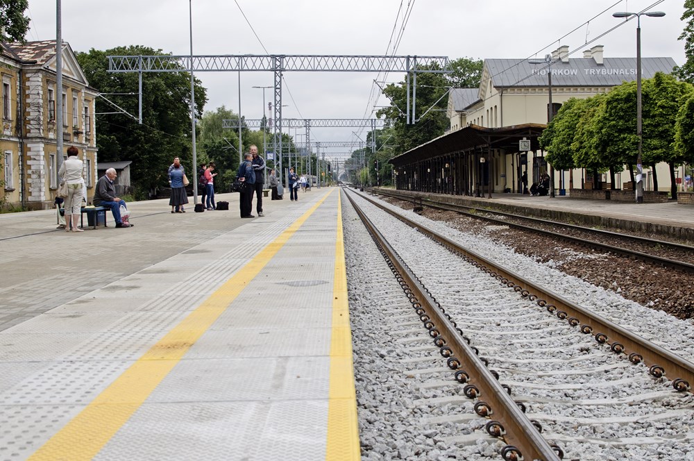 Prace na linii nr 1 pod Piotrkowem. niedługo będzie szybciej?
