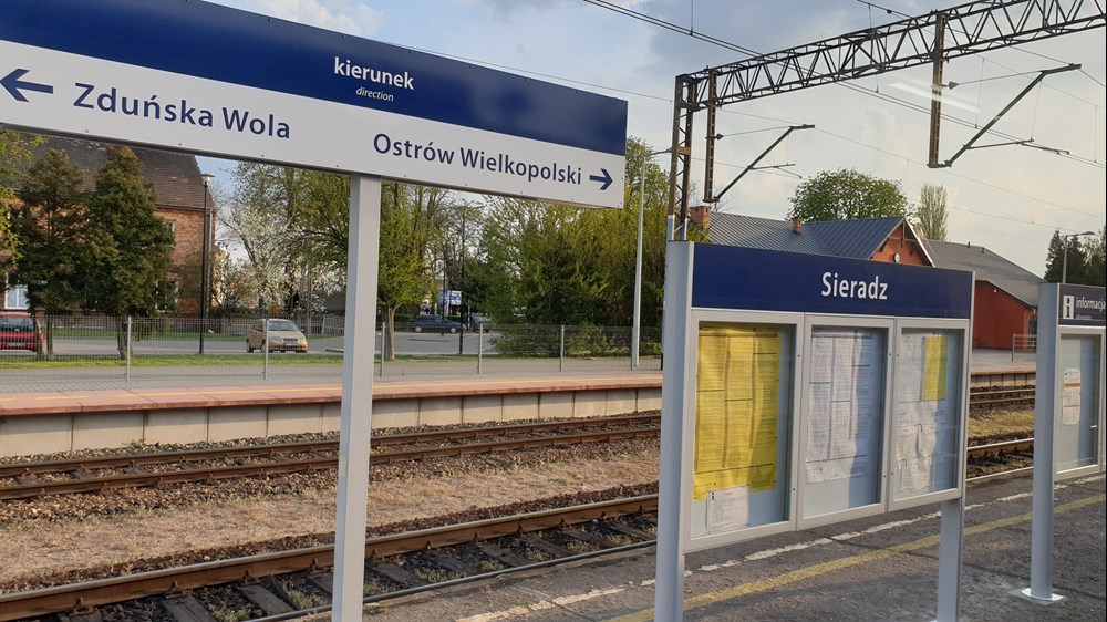 Sieradz: Prace na przejeździe wymuszają powrót komunikacji zastępczej ŁKA