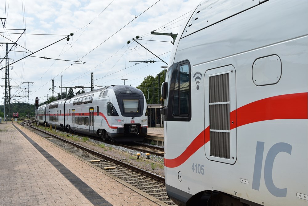 Szwajcarzy rozwiązują rozkładowe problemy DB