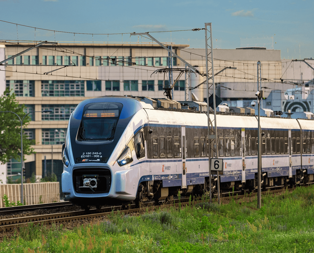 Z Łodzi do Warszawy przez Tomaszów i Opoczno. Nowa trasa „Karkonoszy”