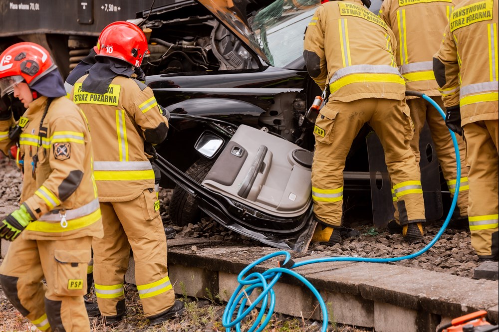 Dachowa. Osobówką w pociąg Polregio, cztery osoby nie żyją