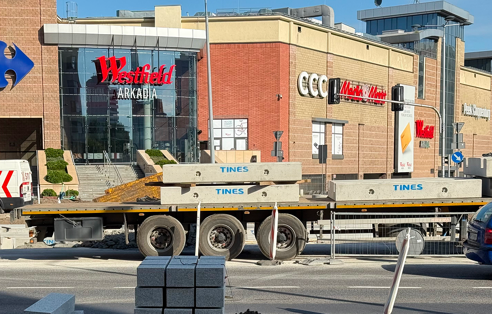 TINES dostarcza prefabrykaty Tramwajom Warszawskim