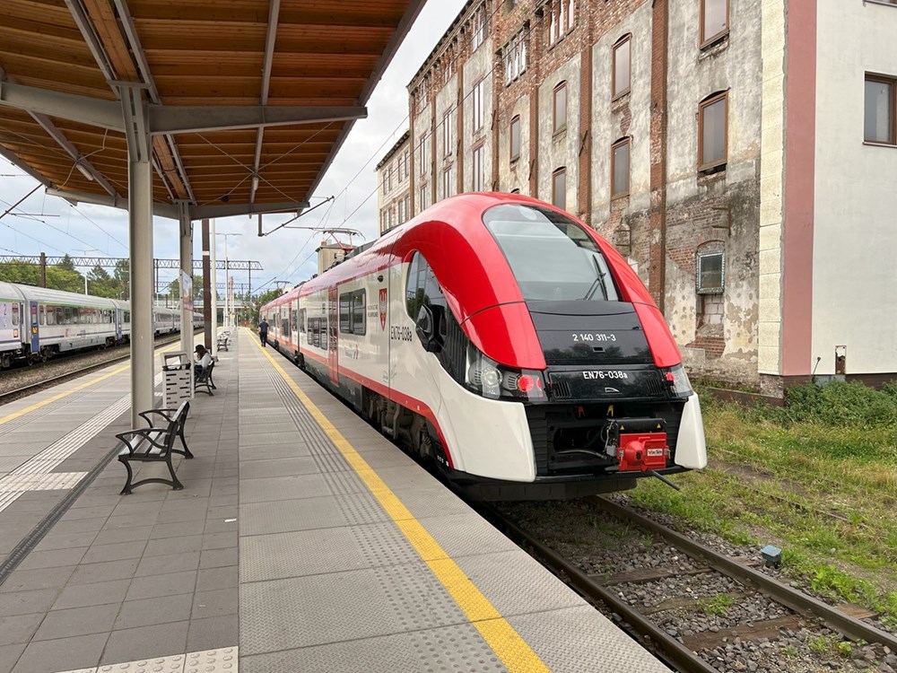 Koleje Wielkopolskie. Co z trasami do Świnoujścia, Trójmiasta i Ustki?
