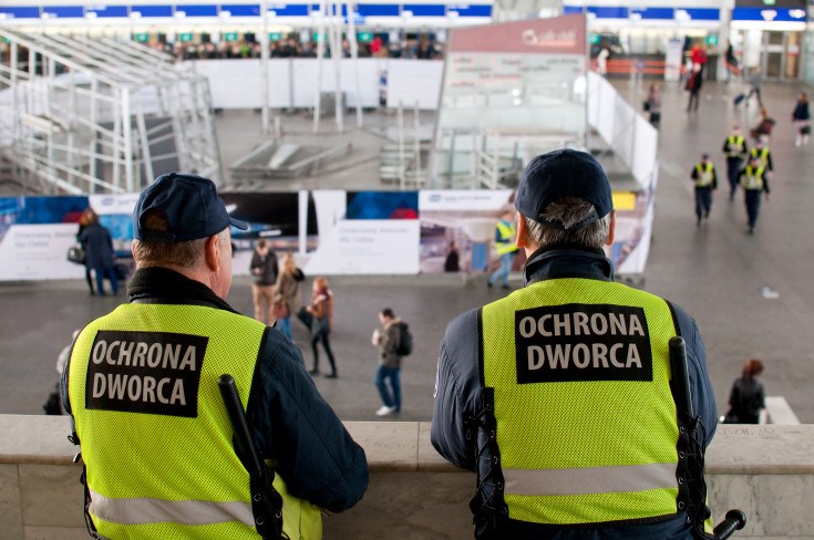 Pożar na Centralnym ugaszony. PKP SA: Procedury ewakuacji zadziałały