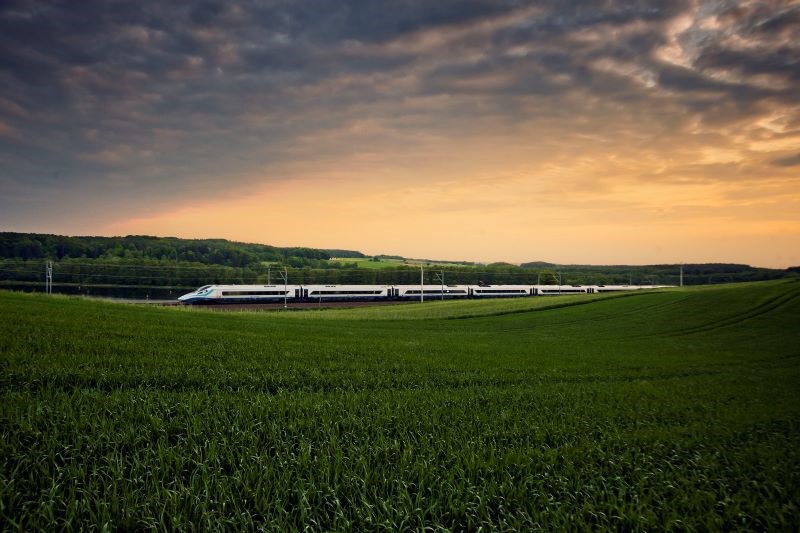 Poniedziałkowy odjazd z PKP Intercity! Tańsze bilety na połączenia Warszawy z Krakowem