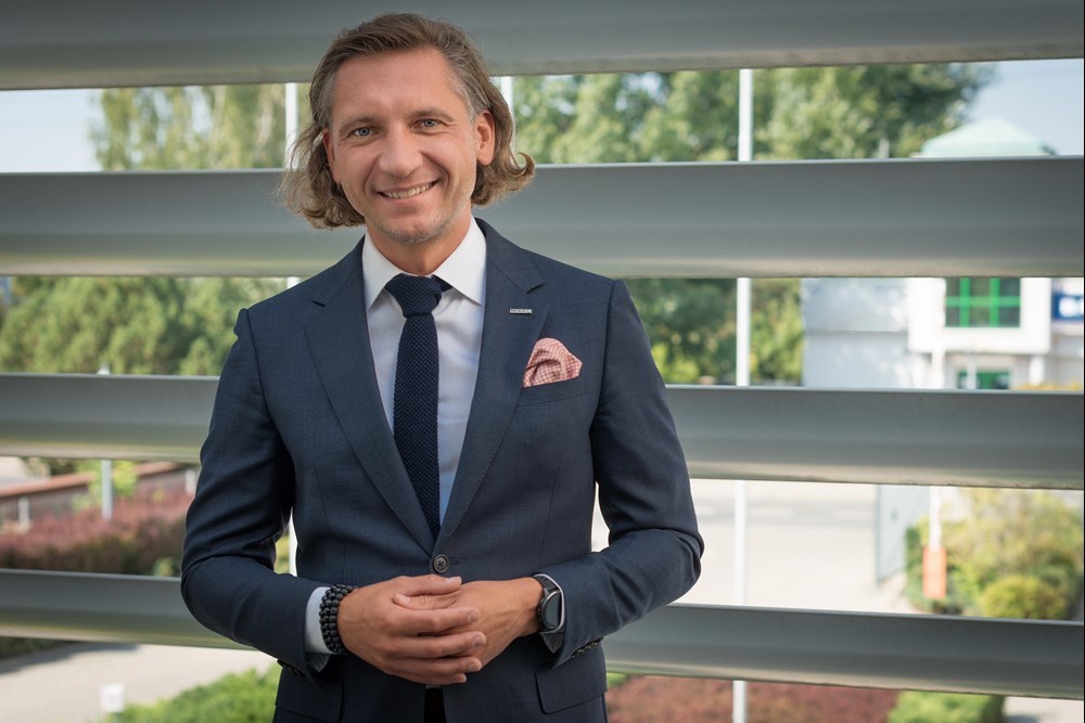 Napędzamy transformację technologiczną transportu publicznego, dostarczając rozwiązania minimalizujące zużycie energii