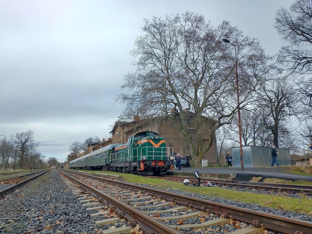 Początek odbudowy towarowej łącznicy 780 pod Zawidowem