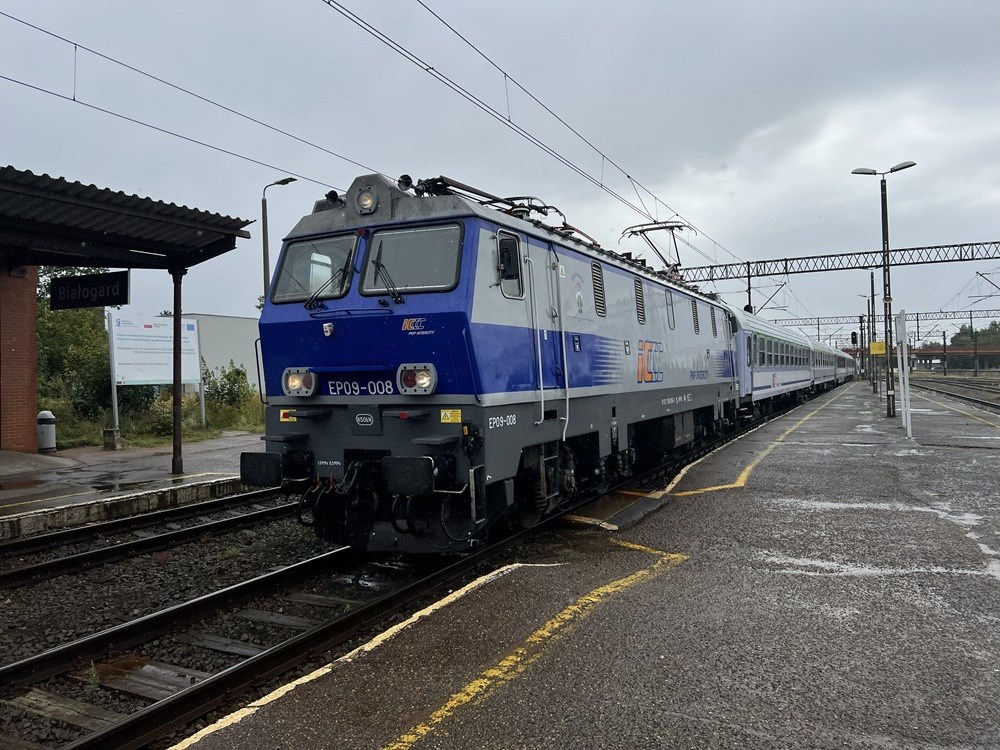 PKP Intercity zawieszają przesyłki konduktorskie