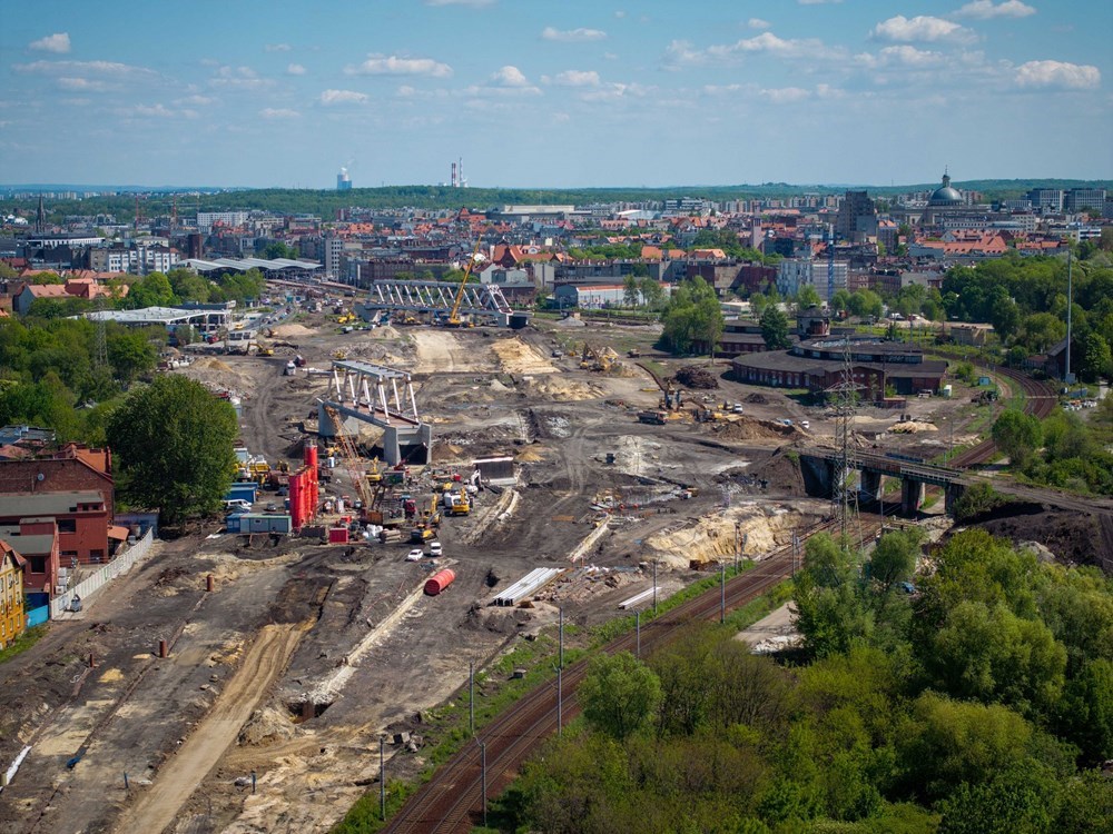 Polskie Linie Kolejowe wypowiadają dwie umowy na projektowanie E65