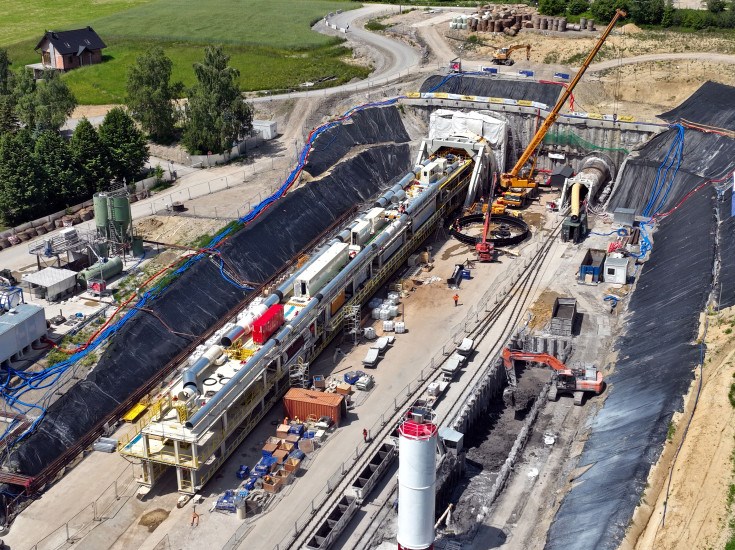 Wykonawcy: Chcemy przez cały czas budować polską kolej