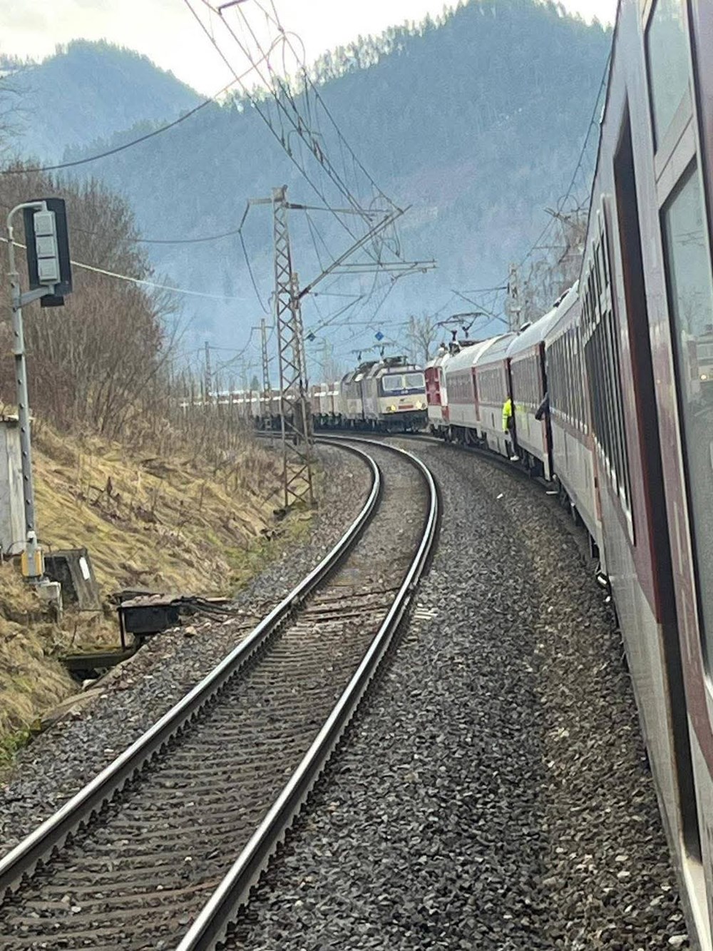 O krok od kolejnej katastrofy kolejowej na Słowacji. Dwa pociągi na jednym torze