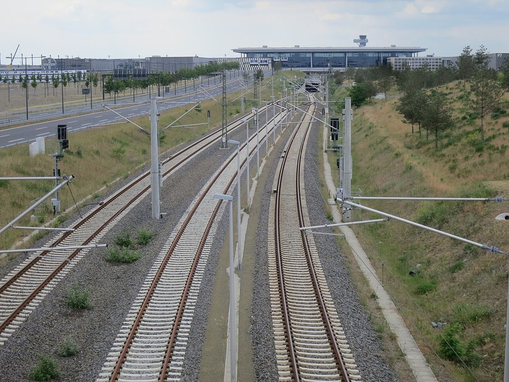 Szybciej na lotnisko w Berlinie. Z dworca głównego w 23 minuty