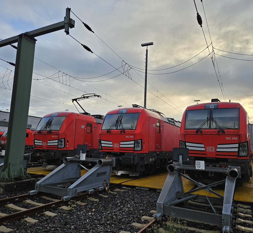 RAILPOOL powiększa swoją flotę o 12 dodatkowych lokomotyw Vectron i 7 lokomotyw TRAXX