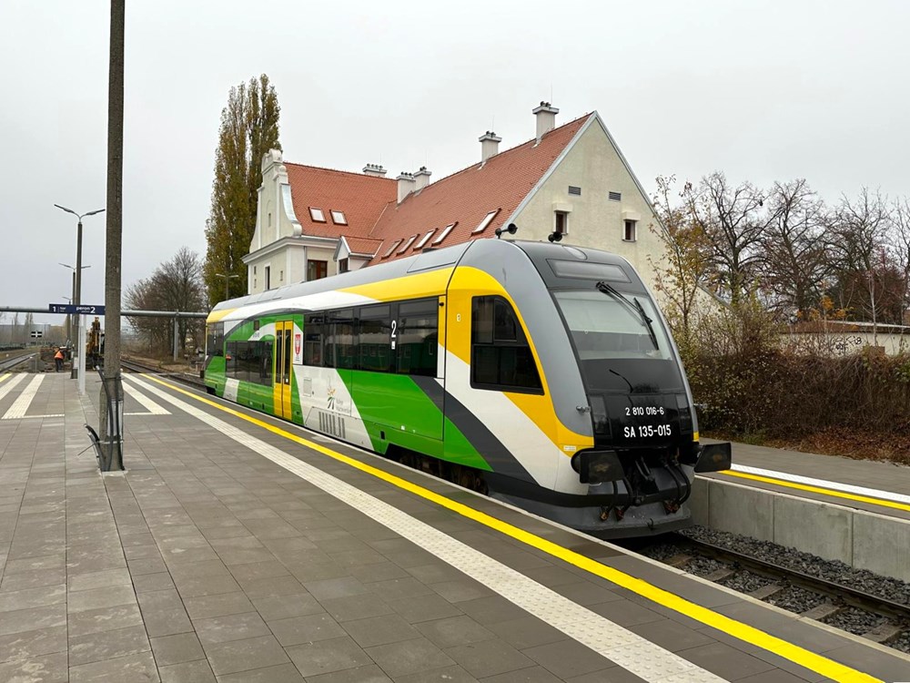 PLK rozważają elektryfikację linii do Płońska