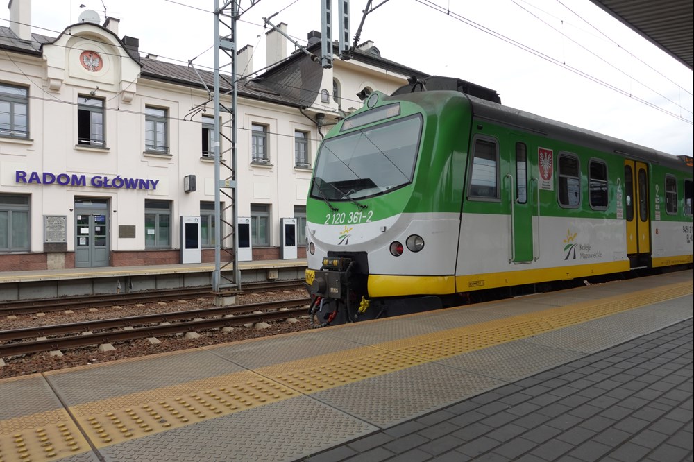 Koleje Mazowieckie: P4 EN57 AKM wykona PESA Mińsk Mazowiecki