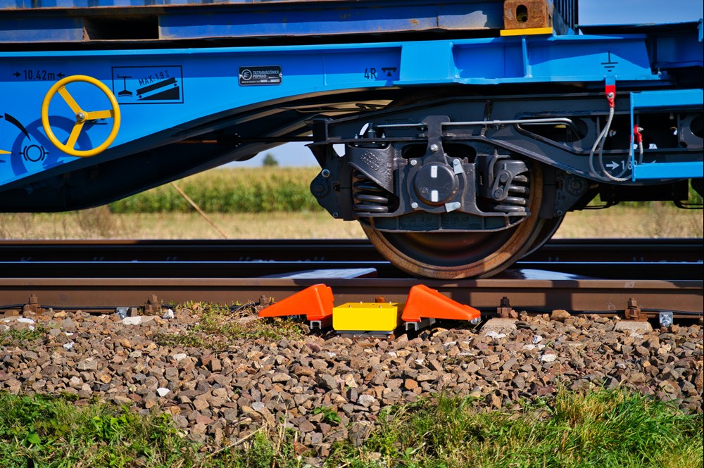 PKP PLK stawia na wysokie standardy utrzymania systemów dSAT. Nowa, czteroletnia umowa z voestalpine Signaling Poland.