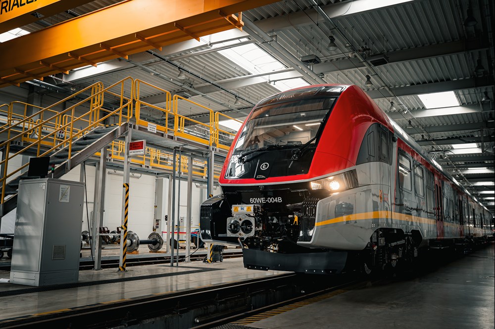 Pierwszy Elf 3.0 już w Łodzi. ŁKA odbiera nowe pociągi od PESA Bydgoszcz