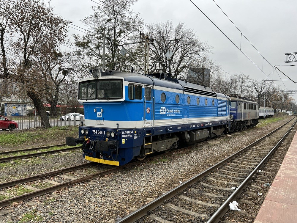 PKP Intercity: "Nurki" - lokomotywy 754 zostaną na dłużej