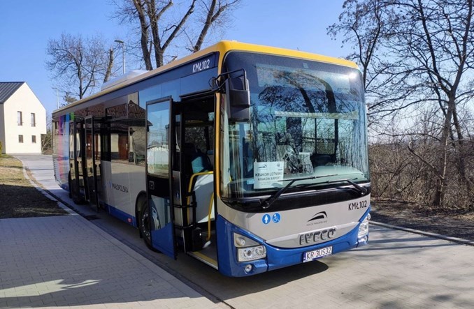 Małopolskie: W kwietniu i wrześniu ruszą kolejne autobusy dowozowe