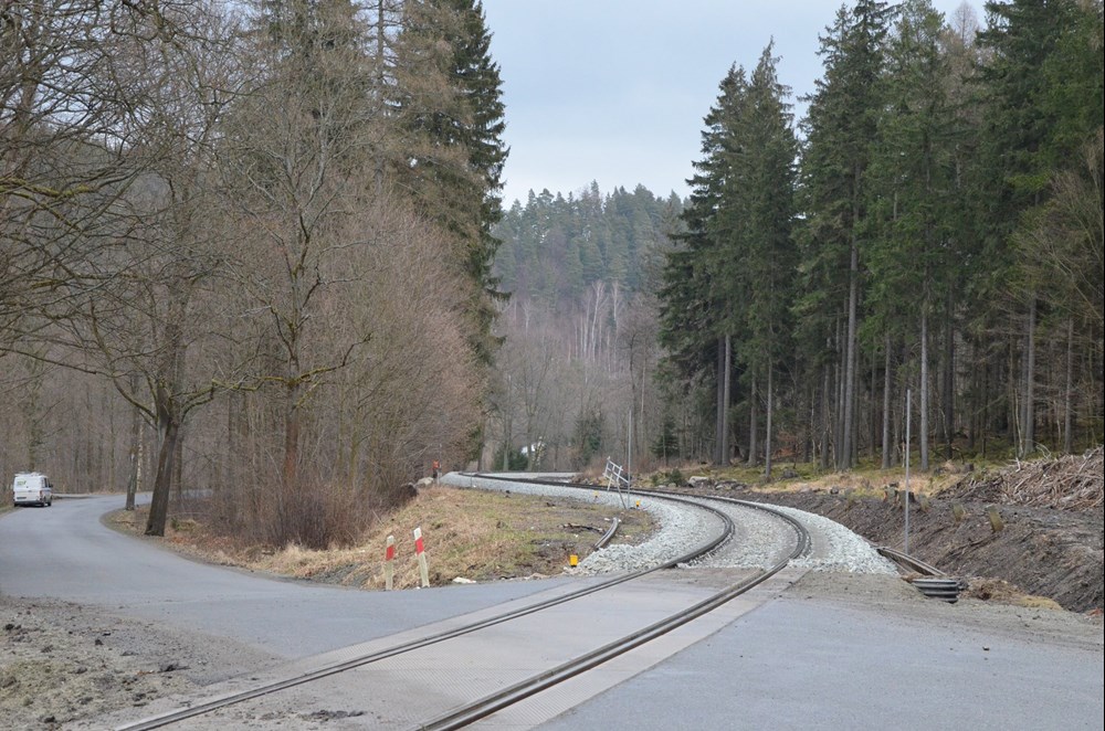 PLK zmodernizuje linie do Kudowy i Szklarskiej Poręby. Będą nowe mijanki