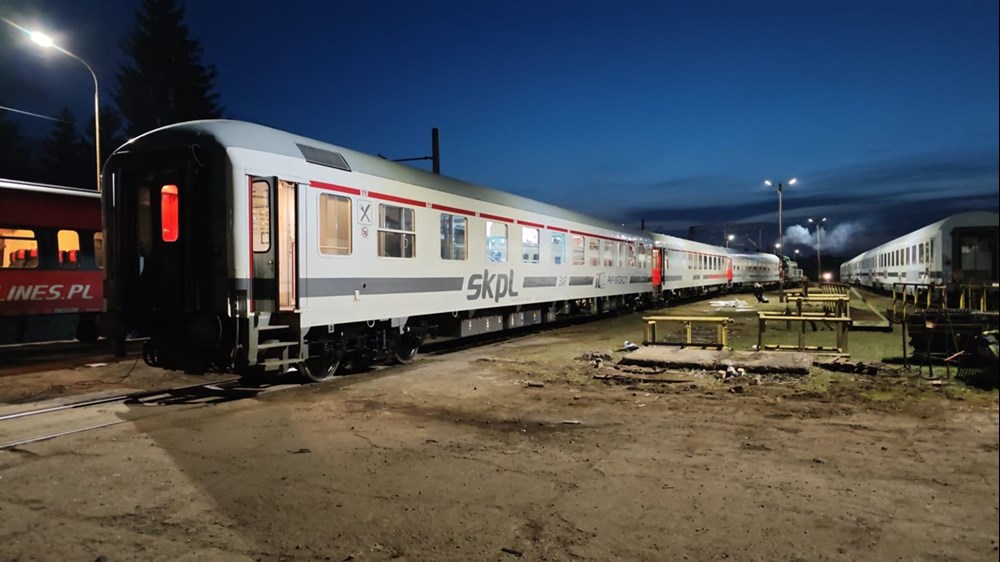 PKP Intercity ma już wagony barowe i 1 klasy od SKPL (zdjęcia)