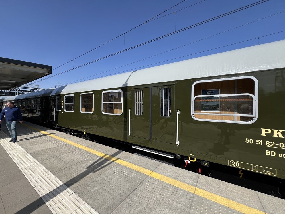 Nieśpieszny PKP Intercity i rowery. Jak je przewozić?