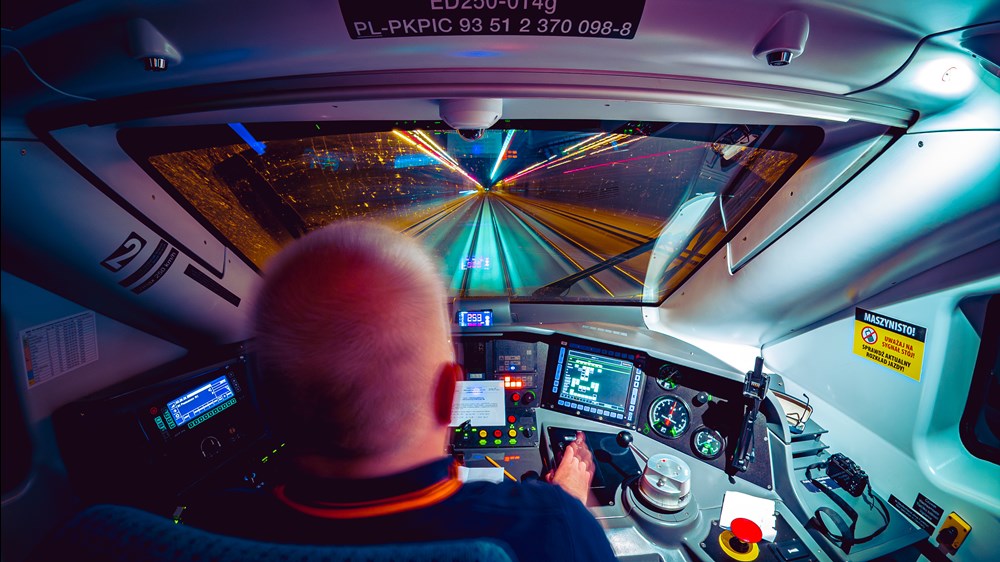 Pendolino znów jeździ 250 km/h. Na razie tylko na nocnych testach